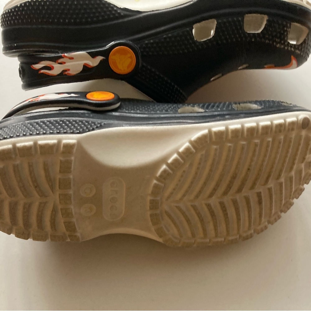 Kids Crocs - Picture 2 of 3